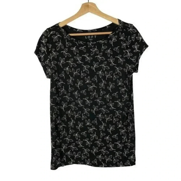 Ann Taylor LOFT Black Leaf Printed Short Sleeve T-Shirt S - Picture 1 of 3